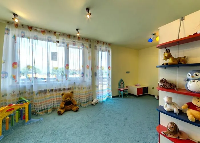 Belvedere 1bedroom With Kitchen Apartment *